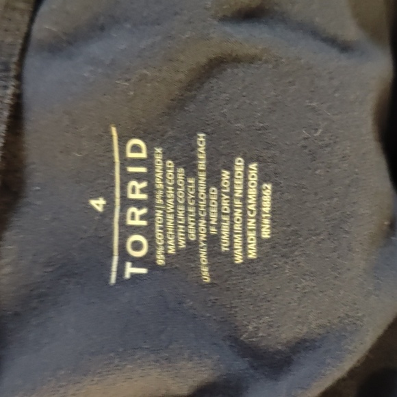 🔶Leggings 2 pairs from Torrid - Picture 3 of 4